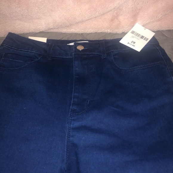 Jeans - Picture 3 of 4